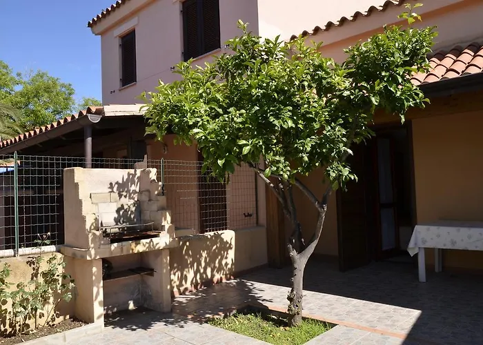 Vakantiehuis Le Al Centro San Teodoro (Sardinia)